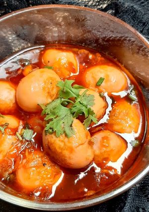 Hình của món Trứng rim mắm hành.