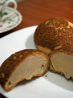 黑糖菠蘿脆皮泡芙 的食譜成品照片