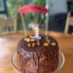 A picture of Brownie Fudgy Chocolate Birthday cake 🎂.