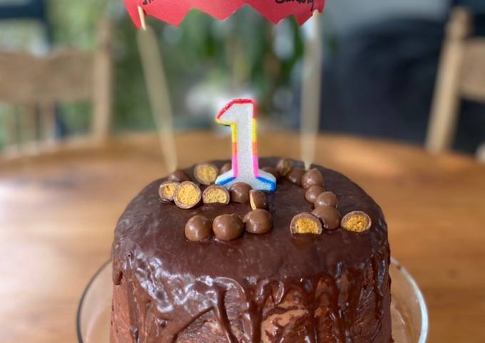 Brownie Fudgy Chocolate Birthday cake 🎂