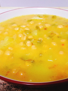 Una foto de Garbanzos al curry a mi manera