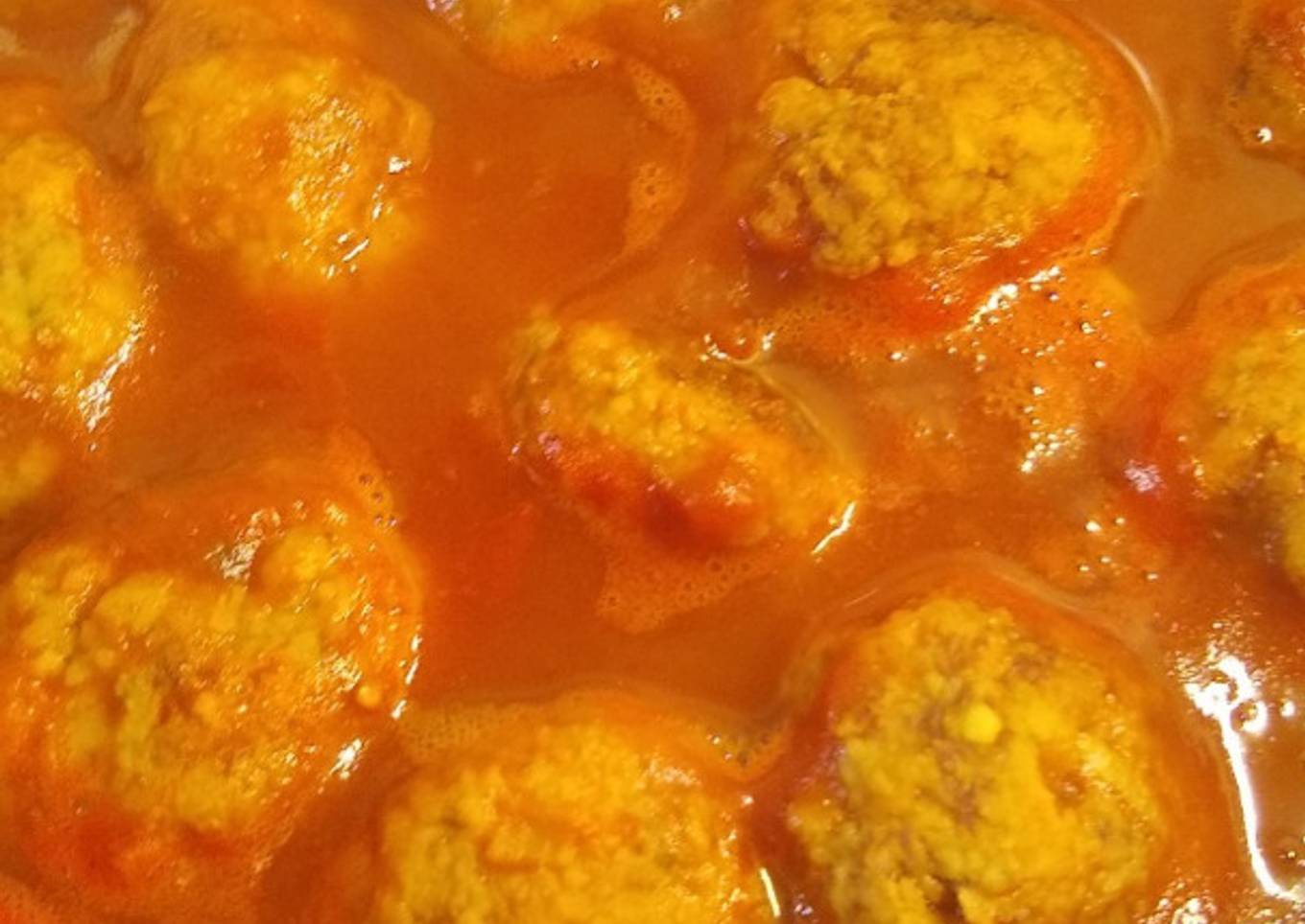 Albóndigas en salsa de tomate