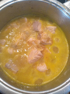 Una foto de Salmón en salsa de naranja