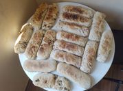 Una foto de pan de chicharrones