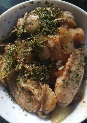 A picture of Chinese Chicken with Herb Soysauce.