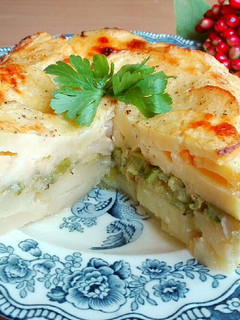 Sajtos-cukkinis burgonya 🧀 recept fotója