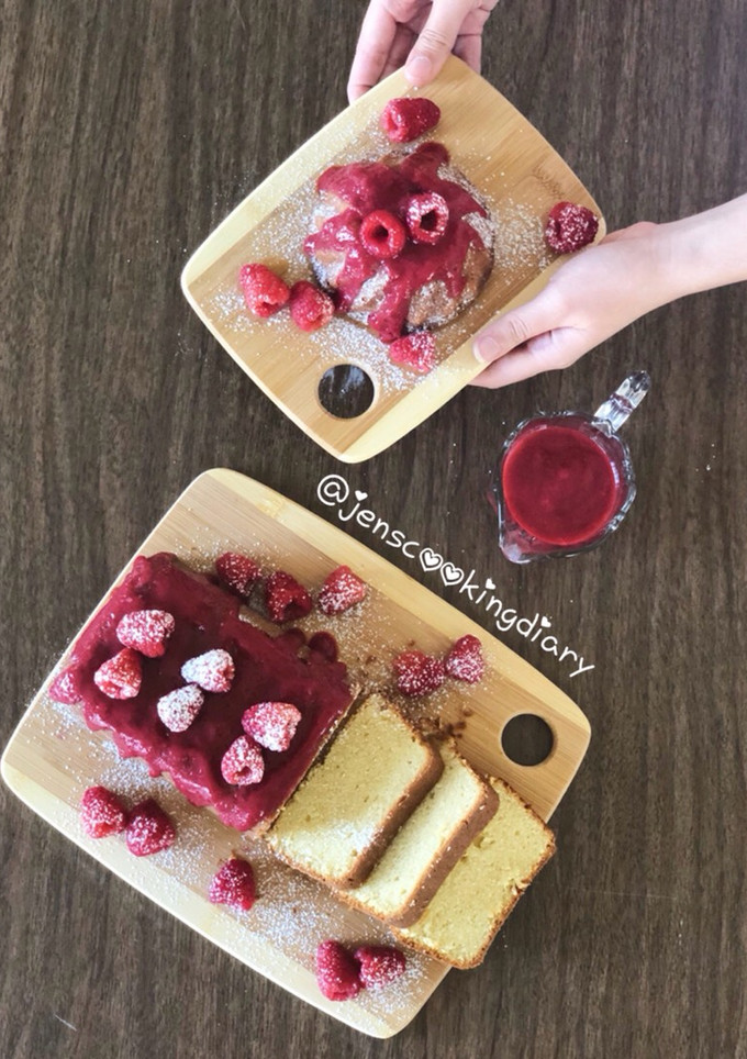 A picture of Vanilla Pound Cake with Raspberry Sauce.