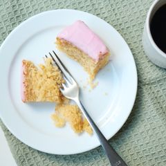 A picture of Tottenham Cake - English School Dinner Sponge Cake.