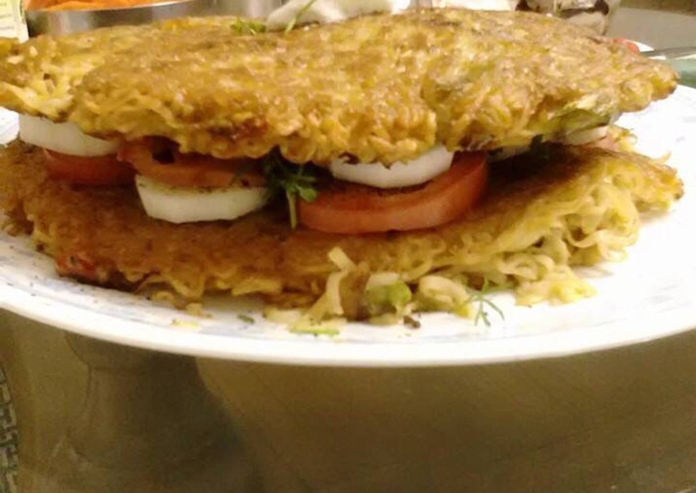 Noodles burger