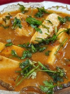 पनीर बटर मसाला (रेस्टॉरंट स्टाईल) (paneer butter masala recipe marathi) रेसिपी चे मुख्य फोटो 