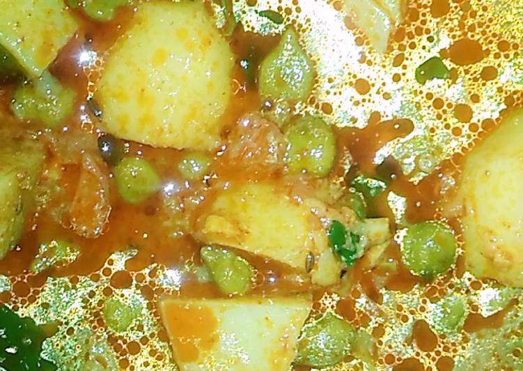 Recipe of Super Quick Homemade Potato green chhole (chickpeas)