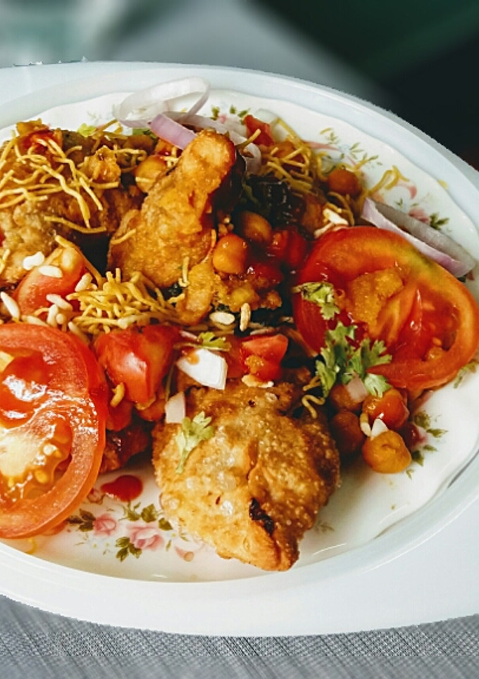 சுவையான சமோசா சாட் செய்முறை முக்கிய புகைப்படம்