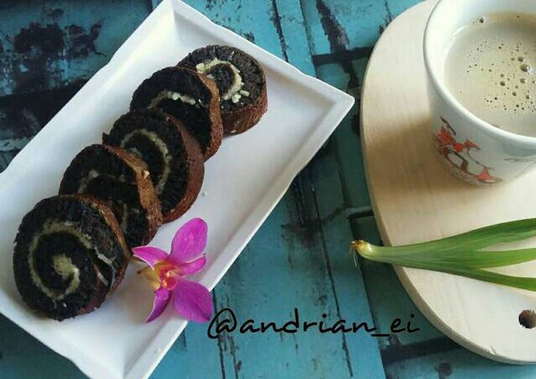 Black Charcoal Terang Bulan Gulung (Martabak Charcoal Gulung)