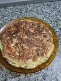 Tortilla de chauchas, salchicha y cebolla