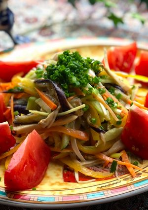 A picture of Japanese colorful vegetables salad with sesame dressing.