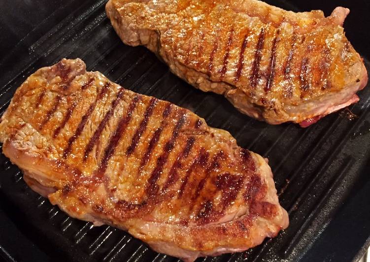 Recipe of Speedy Simply Grilled Sirloin Steak 🥩