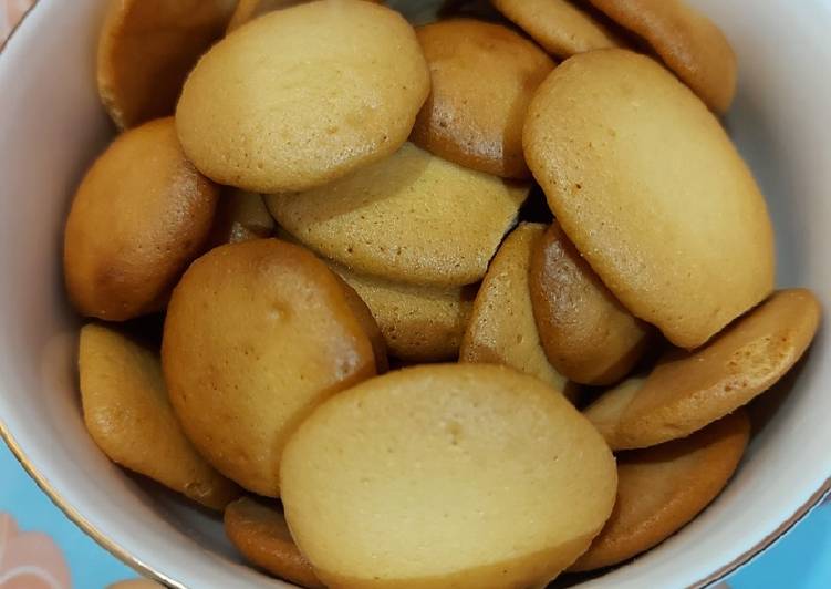 Langkah Mudah untuk Menyiapkan Egg Drop Cookies Takaran Sendok, Enak