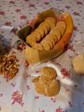 Butter Cookies with Walnuts and Sesame