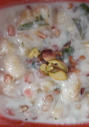 મિક્સ ફ્રૂટ્સઅને નટ્સ રાયતું (Mix fruits & nuts raita recipe in gujrati) રેસીપી મુખ્ય ફોટો