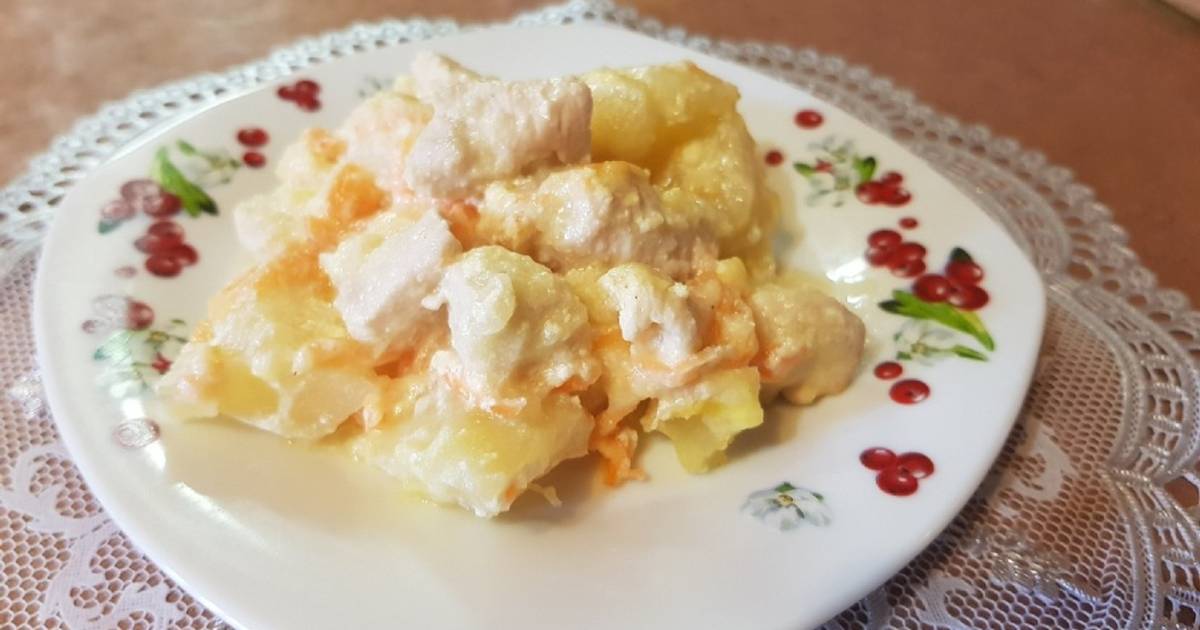 Пирог с курицей и картофелем и сливки