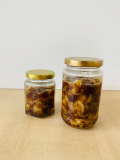 A picture of Dark Pickled Old Ginger.