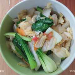 Tumis Pakcoy Sawi Putih dengan Bakso-レシピのメイン写真