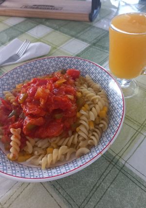 Una foto de Salsa de tomates entero al natural