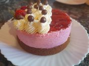 Una foto de cheesecake base de bizcocho