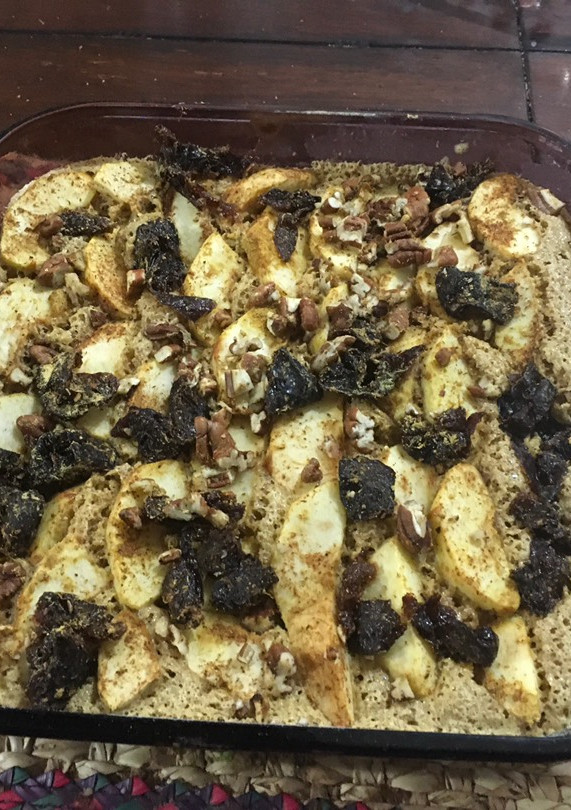 Una foto de Bizcocho integral con manzanas