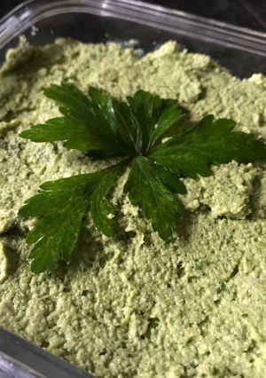 Une photo de Tartinade tournesol, ail et persil