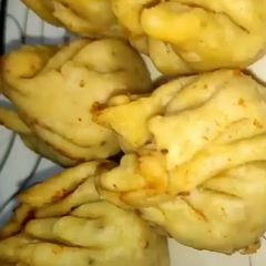 A picture of Samosa Modak.