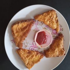 A picture of Bread pakoda.