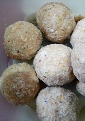 A picture of Wheat flour & dry fruits ladoo.