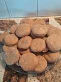 Scones integrales de queso rallado y perejil