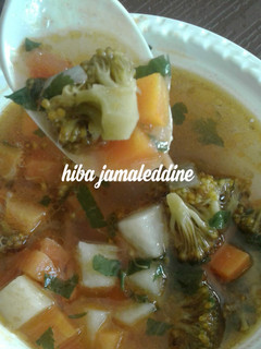 A picture of شوربة البروكلي بالخضار.