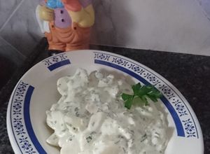 Una foto de Papas al perejil con pollo a la crema 😋