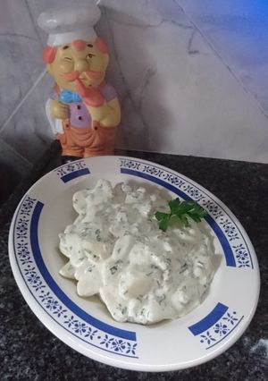 Una foto de Papas al perejil con pollo a la crema 😋