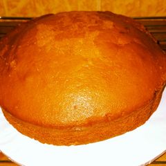 A picture of Easy vanilla lemon cake 😋🎂.