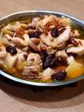Ayam Kukus dengan Kurma Merah dan Goji Berry