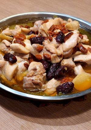 Foto resep Ayam Kukus dengan Kurma Merah dan Goji Berry