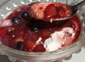 Una foto de Cheesecake de yogurt sin horno (en copas) para 2