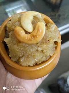 सूजी का हलवा (Suji ka halwa recipe in hindi) रेसिपी मुख्य फोटो
