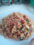 Nasi goreng salami (daging asap) sayuran