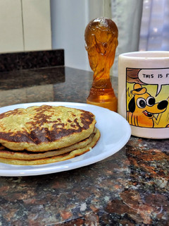 Una foto de Hotcakes de banana (desayuno de campeones) 🥞🥇