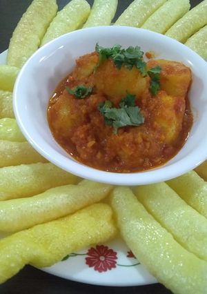 ભૂંગળા બટાકા (Bhungla Bataka Recipe In Gujarati) રેસીપી મુખ્ય ફોટો