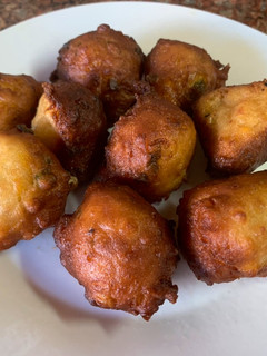 Una foto de Buñuelos de choclo para copetín