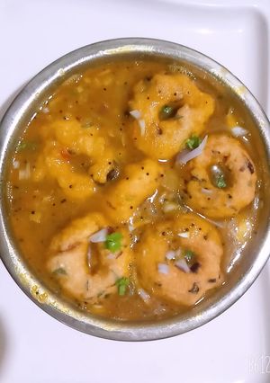 सांबर बडे (sambar bade recipe in hindi) रेसिपी मुख्य फोटो
