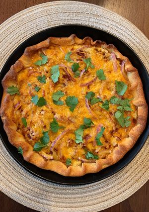Hình của món Pizza gà BBQ.