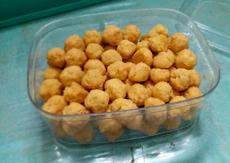 Low-carb cheese balls