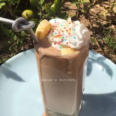 Banana and chocolate smoothie A picture of Banana and chocolate smoothie.